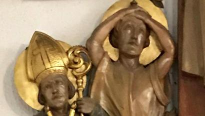 Bild: Rainer Christoph
Blasius zählt zu den 14 Nothelfern. Eine Darstellung mit gekreuzten Kerzen ist im linken „Nothelfer Altar“ von St. Konrad am Hammerweg in Weiden zu sehen.