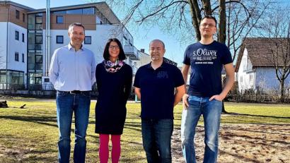 Archivbild: hai
Philipp Wisnewski, Silvio Schömann, Marion Vogel und Konrektor Christian Hanauer (von links) haben in Zusammenarbeit mit Firmen und externen Partnern die erste Ausbildungsmesse an der Mittelschule organisiert.