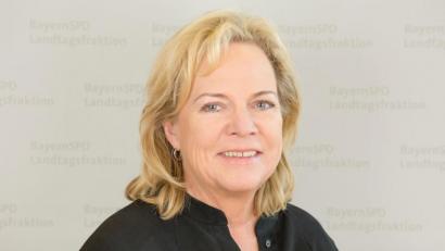 Bild: SPD-Landtagsfraktion
Die SPD-Abgeordnete Alexandra Hirsemann vertritt den Stimmkreis Erlangen-Höchstadt im Landtag.