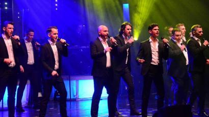 Bild: Kunz
Die Tenöre konnten nicht nur singen., sondern sich auch zu tollen Choreographien bewegen.