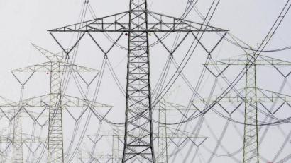 Symbolbild: Daniel Reinhardt/dpa
Rund 1200 Haushalte im westlichen Landkreis Neustadt/WN waren Dienstagmittag von Stromausfall betroffen.