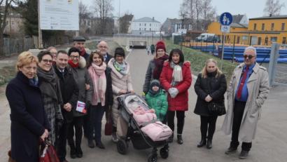 Bild: Kunz
Besuch aus Amberg haben die Weidener Genossen. Oberbürgermeisterkandidatin Birgit Fruth besichtigt den Wittgartendurchstich.