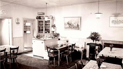 Repro: ü
In der Gastwirtschaft "Zur Post" wurde am 12. März 1950 der Handwerker- und Gewerbeverein Kirchenthumbach gegründet. Dabei entstand auch die Idee, jeden Mittwoch einen Gesellschaftsabend abzuhalten.