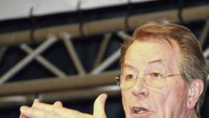 Archivbild: Popp
2009 sprach Franz Müntefering beim Landesparteitag in Weiden (Bild). 2020 liest er in Floß.