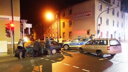 Bild: wd
Beim Linksabbiegen nicht aufgepasst hat ein 18-jähriger, so dass es zum Zusammenstoß mit einem entgegenkommenden Pkw kam.