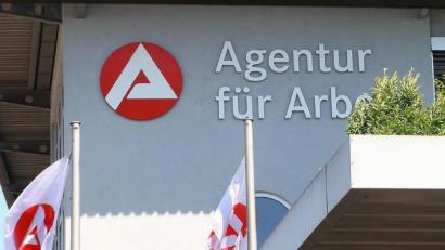 Symbolbild: dpa
Von Dezember auf Januar ist die Zahl der Arbeitslosen im Bereich der Arbeitsagentur Oberviechtach deutlich gestiegen.