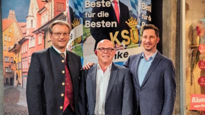Bild: BR/Max Hofstetter
Berthold Kellner (l.), der Autor des Stücks Jürgen Kirner und Schauspieler Philipp W. Wilhelm .