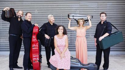 Bild: Musacchio, Ianniello &amp; Pasqualini
Das „Sestetto Stradivari“ – (von links) David Romano, Diego Romano, Raffaele Mallozzi, Sara Gentile, Marlène Prodigo, David Bursack – tritt in Amberg und Weiden auf. Alle Stücke des Programms liegen auch auf zwei CDs bei „Novantiqua“ vor.