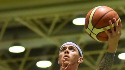 Bild: Alfred Schwarzmeier
Aaron Scott war gut in Form und der beste Werfer der Neustädter Basketballer beim Sieg gegen Bamberg.