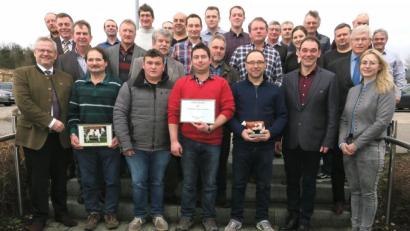 Bild: Hirsch
Der Rinderzuchtverband zeichnete die erfolgreichsten Milchbauern im Landkreis aus.