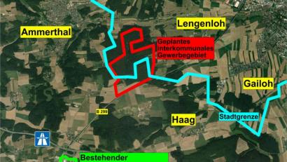 Bild: Oberpfalz-Medien
Überblick: So ungefähr wäre das rund 98 Hektar große interkommunale Gewerbegebiet gelegen (roter Umriss).