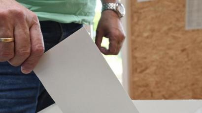 Bild: Petra Hartl
Zur Kommunalwahl sind die Bayern am 15. März aufgerufen. Auf Landkreisebene und in einigen Kommunen haben sich neue Listen gegründet, die für ihre Zulassung Unterstützungsunterschriften brauchten. Am Montag war Stichtag, bis Punkt 12 Uhr lagen die Listen in den Rathäusern auf.