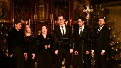 Bild: Freya Stoeckl
Das Regensburger Vokalensemble "StimmGold" gastierte in der Nabburger Stadtpfarrkirche.
