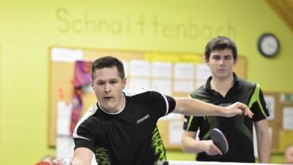 Bild: Ziegler
Marco Kurs (links am Ball) spielte zusammen mit Elias Grünwald (rechts hinten) im Doppel für den TuS Schnaittenbach.



Bild: Ziegler 

Saison: 2019/20

Bild: Ziegler