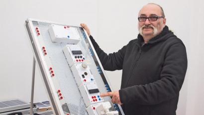 Bild: sön
ZEN-Projektleiter Energiesparcheck Karl-Heinz Hofbauer berät zur Energieeinsparung im Haushalt und bietet auch auf Anfrage Vortragsabende zum Thema an.