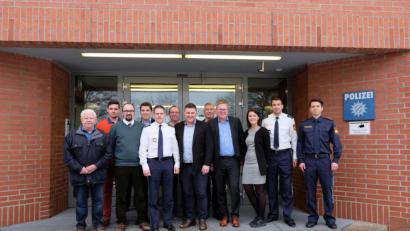 Bild: exb
Der CSU-Arbeitskreis Außen- und Sicherheitspolitik war zu Gast bei der Polizeiinspektion Amberg.