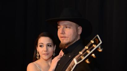 Bild: exb/Martin_Kriegl
Roman Hofbauer, und der Sängerin Marina Jay alias Cash and Carter.