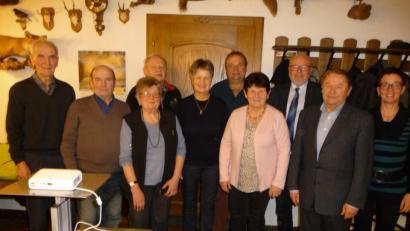 Bild: exb
Ehrung bei den Gartlern: Von links Alfred Kustner, Georg Presl, Margarete Müller, Hans Gmeiner, Hildegard Geismann, Klaus Herbst, Marianne Zangl, Hans-Jürgen Reitzenstein, Gerhard Doleschal und Michaela Basler.