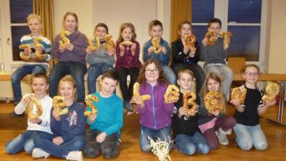 Bild: mez
14 Kommunionkinder hatten sichtlich Spaß bei einen gemeinsamen freiwilligen Nachmittag im Herz-Jesu-Pfarrheim.