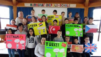 Bild: Grundschule Waldsassen/exb
Die ganze Schulfamilie war eingebunden beim Integrationstag an der Markgraf-Diepold-Grundschule Waldsassen. Dabei standen die ausländischen Kinder im Mittelpunkt.