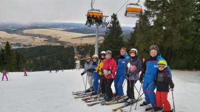 Bild: eib
Diese Skifahrer des WSV Schönsee genießen die Abfahrt auf der gut präparierten PIste.