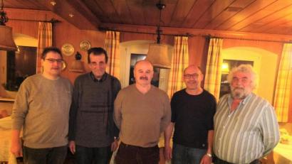 Bild: tu
Zweiter RV-Vorsitzenden Wolfgang Bock aus Georgenberg, Horst Willax, Hans-Jürgen Mühling Andreas Meier und Stadtrat Helmut Rewitzer (von links) bei der Meisterschaftsfeier.