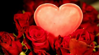 Bild: Christian Charisius/dpa
An diesem Freitag ist Valentinstag: Haben Sie schon eine passende Aufmerksamkeit für Ihren Liebsten?