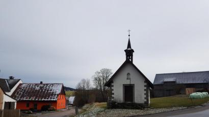 Bild: gi
Die Dorfkapelle Niederland muss weiterhin auf ihre Sanierung warten.