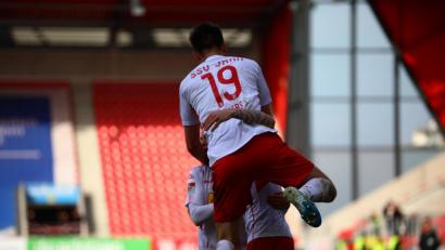 Bild: Sascha Janne
Jubel über Erik Wekessers ersten Zweitliga-Treffer zum Goldenen Tor gegen Wehen Wiesbaden.