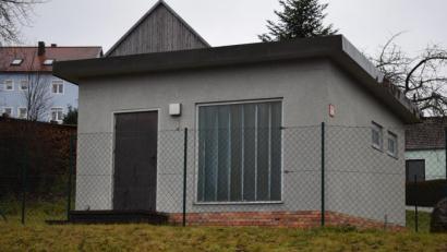 Bild: bnr
Die Wasserleitungen werden derzeit durch Chlorieren keimfrei gemacht. Zusätzlich muss die Betriebstechnik in der Trinkwasserpumpstation in Bierlhof erneuert werden.