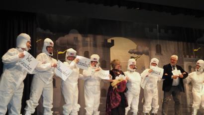 Bild: knu
Gabi und Rup Troppmann mit Raumfahrern.