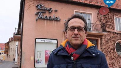 Screenshot: blf
Im Ring-Theater diskutieren vier der fünf OB-Kandidaten am Dienstag, 18. Februar.