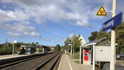 Bild: obe
Die Bahnstrecke Hof-Regensburg soll elektrifiziert werden, auch hier bei Neusorg.