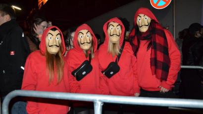 Bild: gi
Nasch sind beim Naschn Pfinsta in Moosbach oft auch die Kostümierung vieler Maschkerer. Am Donnerstag, 20. Februar, werden närrische Weiber und die, die sich als solche verkleiden, wieder in Scharen in Moosbach erwartet