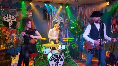 Bild: Kunz
Durften erst nach drei Zugaben wieder von der Bühne: "Muddy What?".