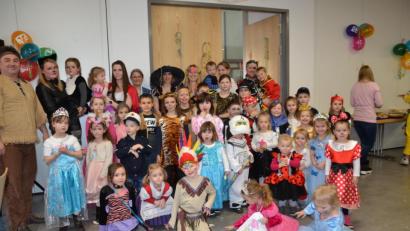 Bild: gi
Gut angekommen ist der Kinderfasching des Elternbeirats des Kindergartens im Pfarrheim.