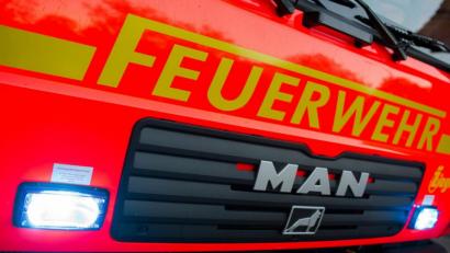 Bild: Daniel Bockwoldt
Ein Löschfahrzeug der Feuerwehr. Foto: Daniel Bockwoldt/dpa/Archivbild