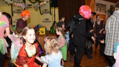 Bild: hcz
Tanz, Gaudi und Spiele machen den Kinderfasching des Volkstrachtenvereins "D´Altbairschen" zum Hit.