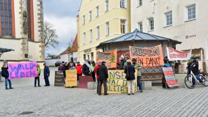Bild: ANDREAS ROYER
Protest gegen den geplanten Fahrübungsplatz in der Wagensaß.
