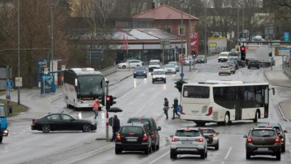 Bild: Wolfgang Steinbacher
Völlig überdimensioniert ist laut ISEK die Kreuzung am Maxplatz. Sie sollte – wie der gesamte Altstadtring – zurückgebaut werden. Über das Wie kann man allerdings trefflich diskutieren, so hat sich jetzt im Bauausschuss gezeigt.