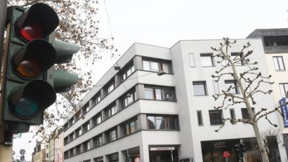 Bild: Gabi Schönberger
Zur "Dunkelampel" am Issy-les-Moulineaux-Platz gibt es geteilte Meinungen - wie überhaupt zur gesamten Neuregelung der Verkehrssituation in der City. Die CSU will dem jetzt auf den Grund gehen.
