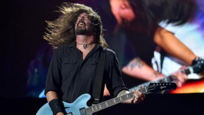 Archivbild: Britta Pedersen/dpa
Dave Grohl von den Foo Fighters