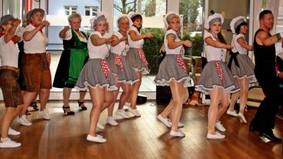 Bild: R. Kreuzer
Die AWO-Rhythmusgruppe kam zu den Senioren im Franz-Zebisch-Heim. Schlagerparade war das Thema.