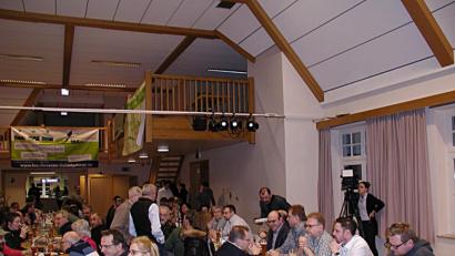 Bild: ld
Großes Interesse zeigten die Aussteller bei der Information im Mehrzwecksaal