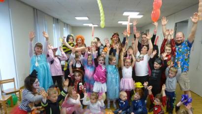 Bild: bk
Gute Stimmung herrscht beim Kinderfasching des ökumenischen Familientreffs. Doch weil die Kinder größer werden, sind neue Organisatoren gesucht.