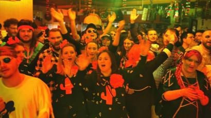 Bild: exb
Der FC-Fasching hat sich inzwischen einen Namen gemacht: Über 300 Feierwütige tanzten im FC-Sportheim ab