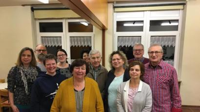 Bild: jpl
Die Funktionsträger des Gemischten Chores Brand: Andrea Krauß, Johannes Popp, Sandra Nordmann, Christina Hänel, Angela Hars, Angelika Schultheiß, Bürgermeister Ludwig König, Rita Ernstberger, Inge Drehobel, Lothar Zaus und Rudi Ernstberger (von links)