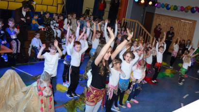 Bild: fla
Beim Kinderfasching in Waldthurn ist mächtig was los.