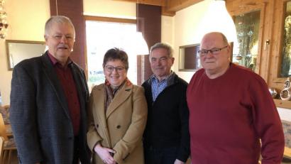 Bild: njn
Die Vorstandsmitglieder der SPD-Arbeitsgemeinschaft 60plus mit (von links) Landtagsabgeordnetem a.D. Reinhold Strobl, Bezirksrätin Brigitte Scharf, Helmut Fasler und Xaver Bräu.