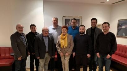 Bild: Rohn/exb
Von links: Hans-Jürgen Brunner, Loi Vo, Peter Harant, Jens Rohn, Emilie Leithäuser, Sebastian Krötzsch, Markus Hochholdinger, Christoph Skutella und Benjamin Kosche.